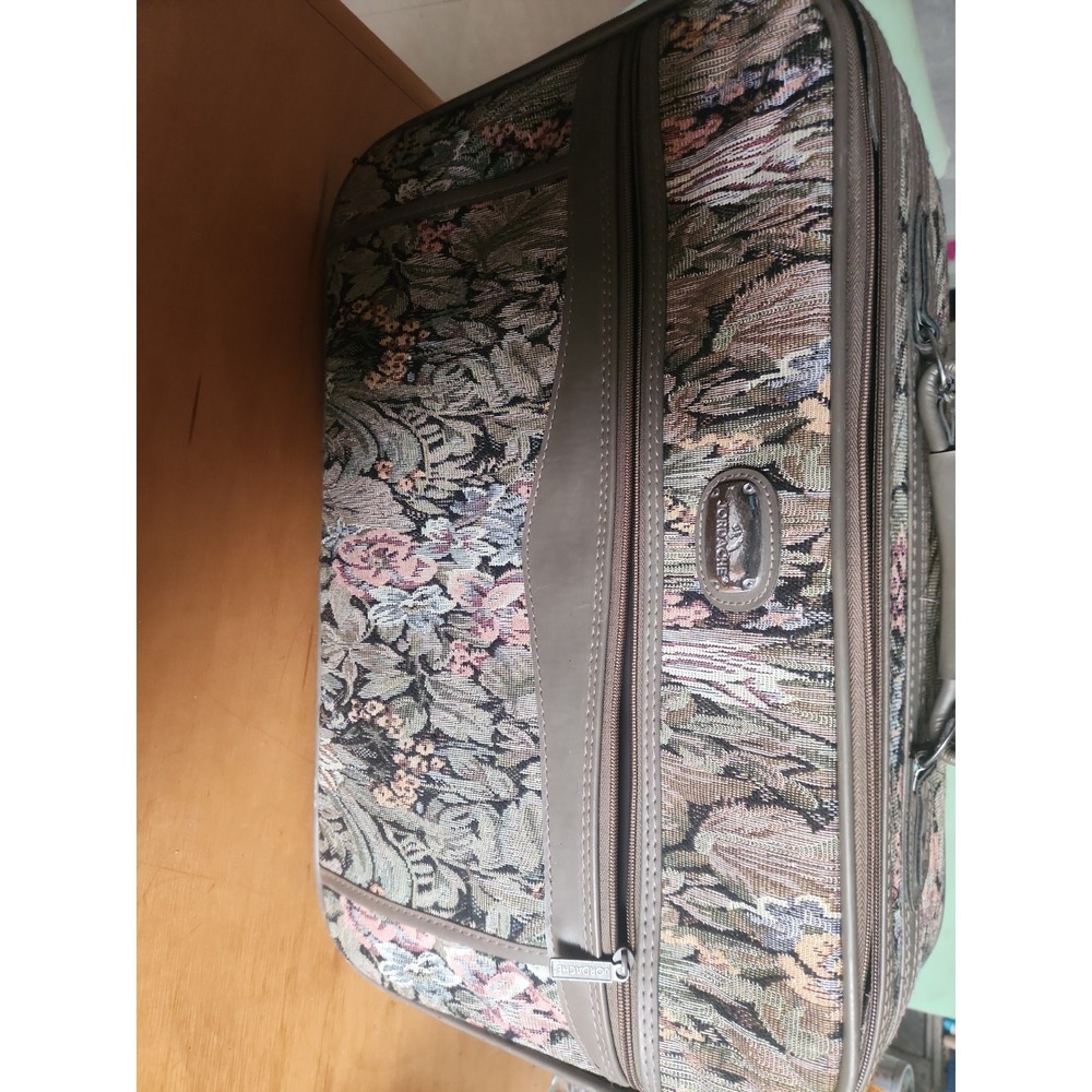 Jordache Vintage Floral Tapestry Suitcase Luggage Travel !980s Carry On 19x14x7